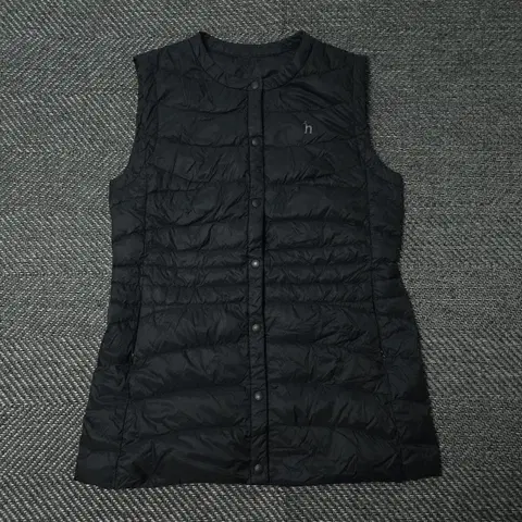 헤지스 경량 패딩조끼 90