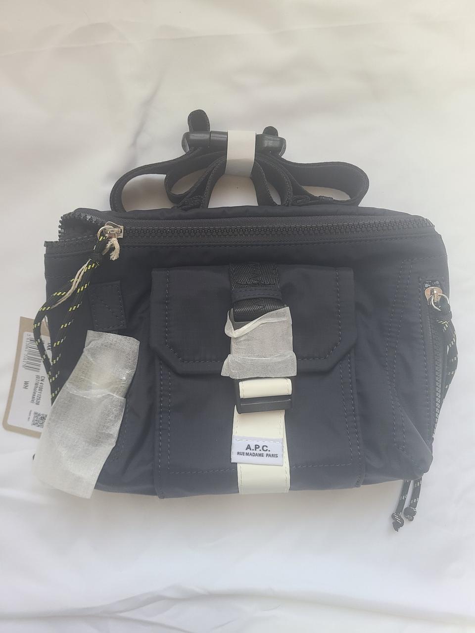 아페쎄 트렉 범백 벨트백 가방