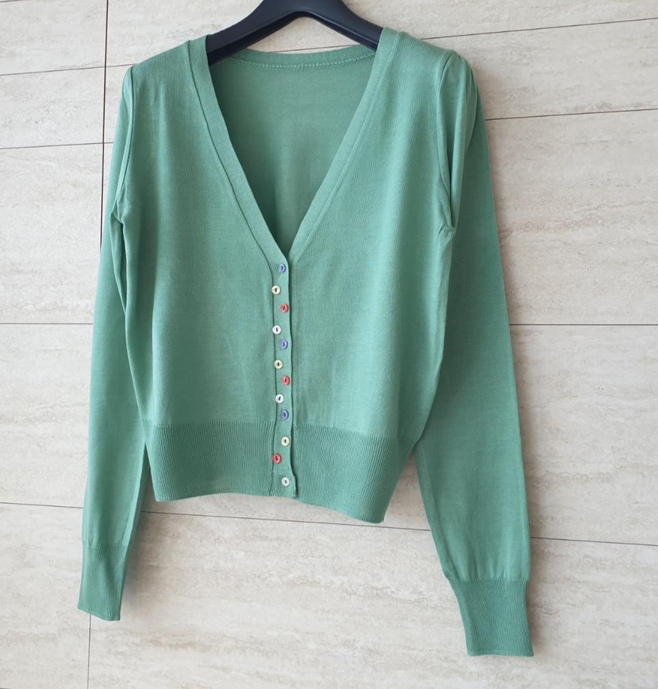 [♡BIG SALE♡]버튼 크롭트 가디건[연두빛]