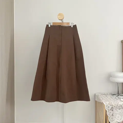 뒷밴딩 핀턱롱스커트