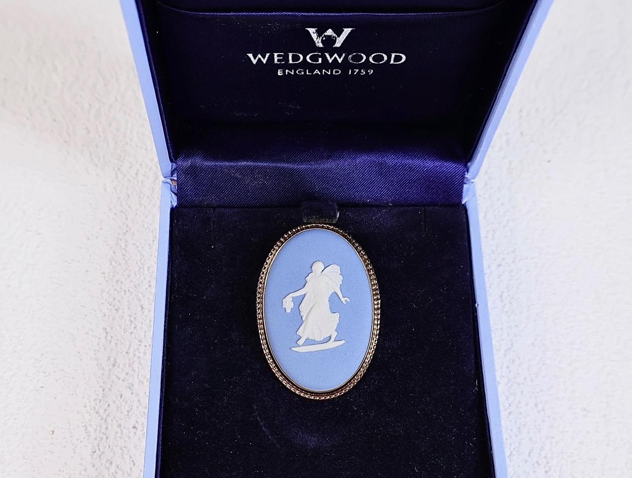 [빈티지브로치]영국 웨지우드 제스퍼웨어 댄싱아워 골드 브로치