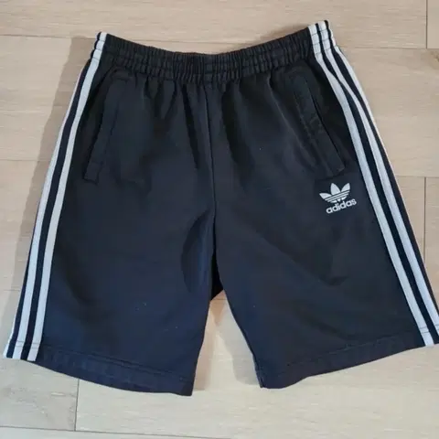 아디다스 반바지