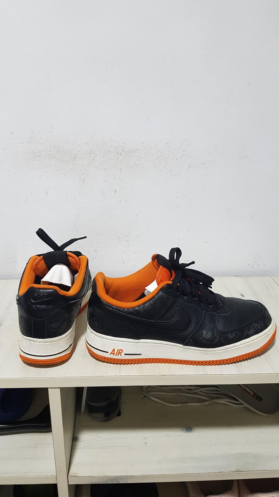 택포 250~255 정품 NIKE 에어포스-1 할로윈 로우 쿠션 스니커즈