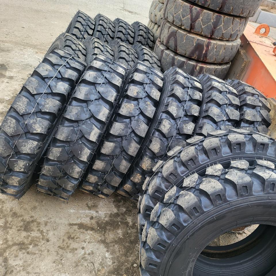 6w 굴삭기 재생타이어 팝니다.