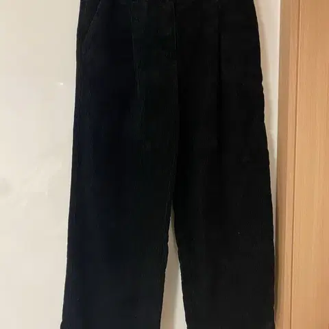 코듀로이 핀턱 블랙 골덴 바지 팬츠 jw 제이슨우 66 올드머니룩 드뮤어