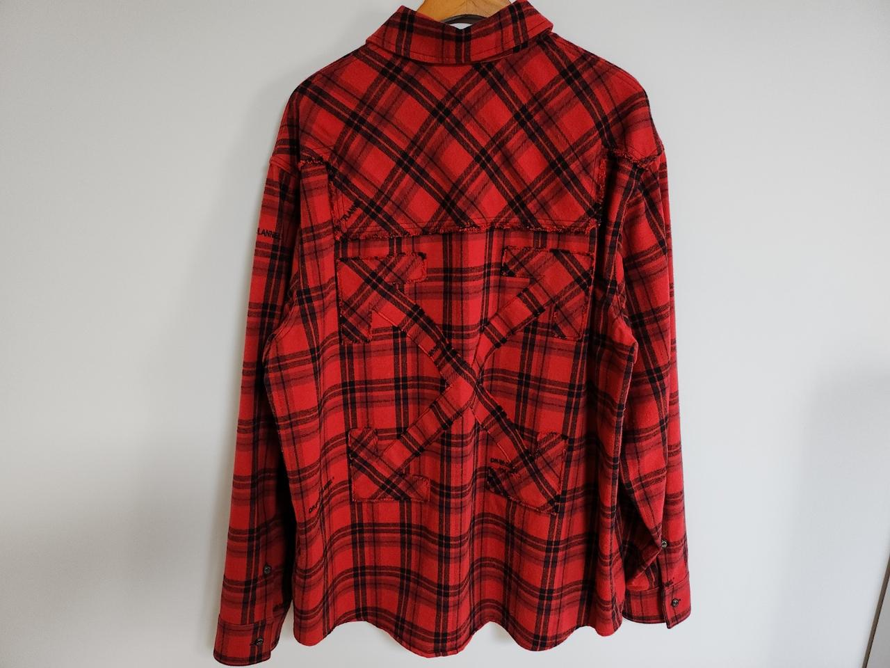 M 오프화이트 레드 애로우 오버핏 남성 셔츠