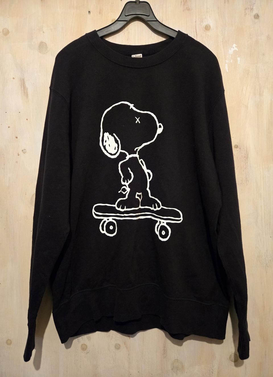 무배) 유니클로 카우스 피너츠 스누피 맨투맨 티셔츠 XL