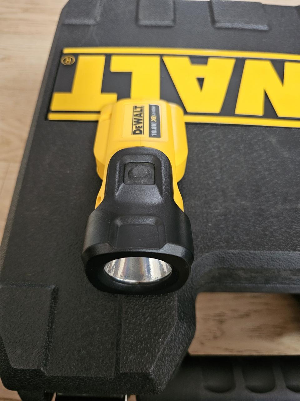 디월트 전동드릴 공구케이스 + 휴대용 작업등