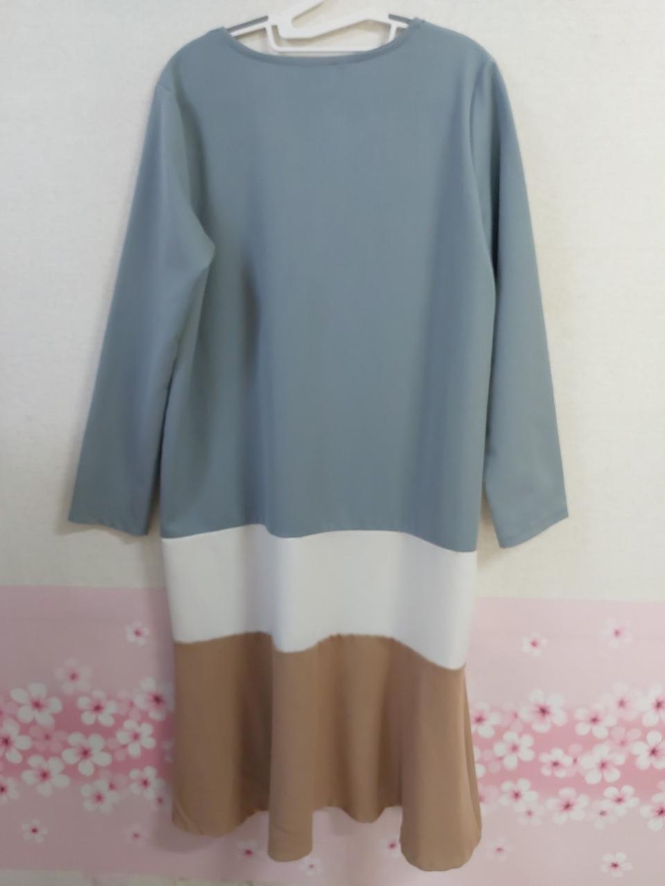 배색 롱 원피스