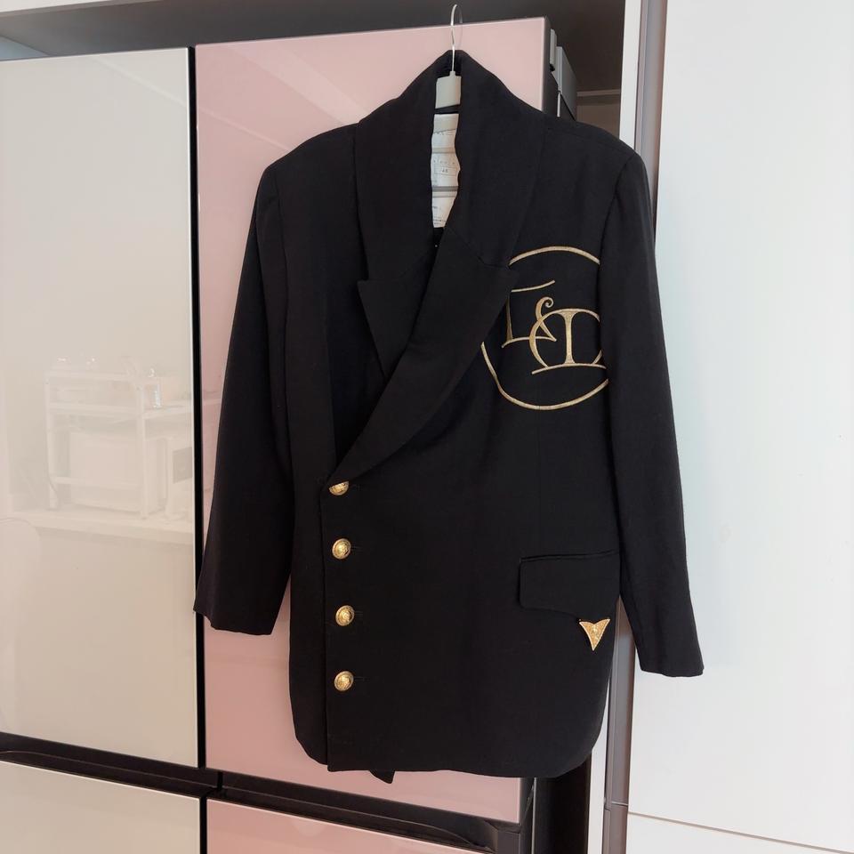 금장 단추 자수 자켓