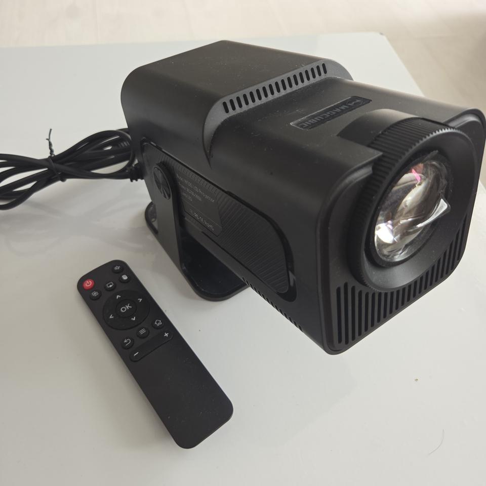 HY320 빔프로젝터