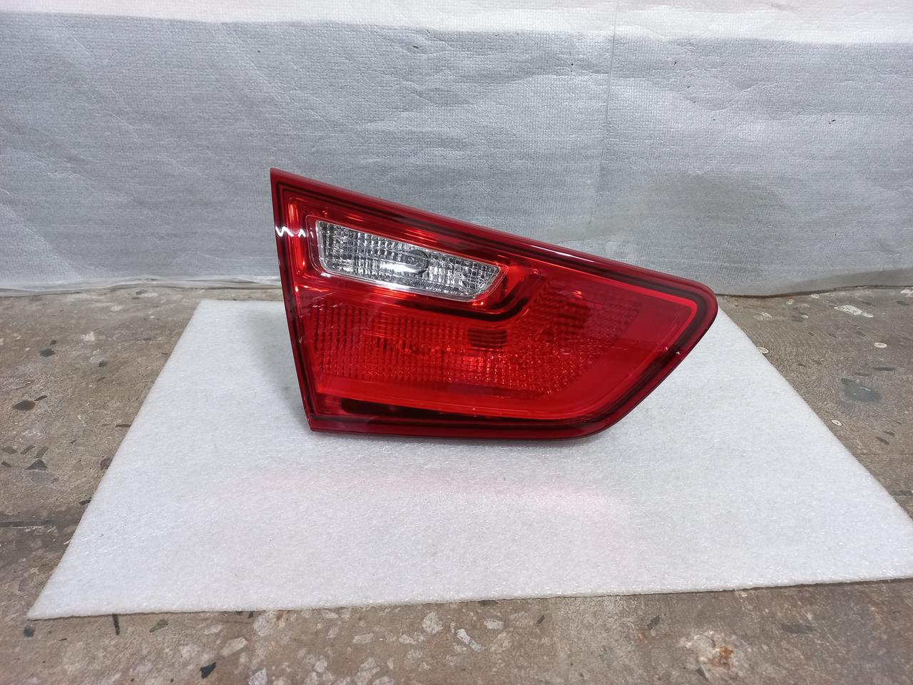 더뉴K5 운전석 트렁크등