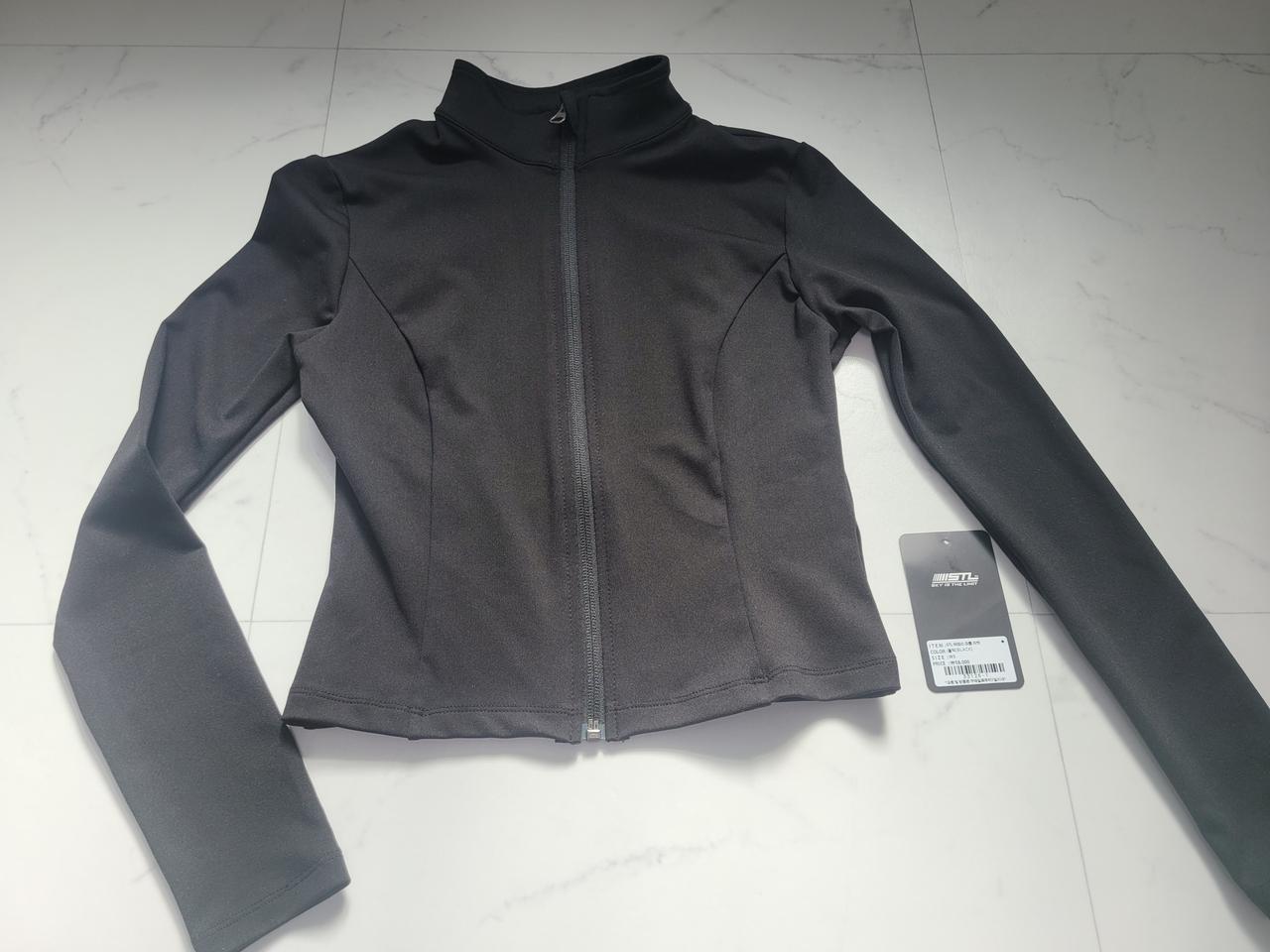 [새상품] STL 에센스 크롭 자켓 블랙