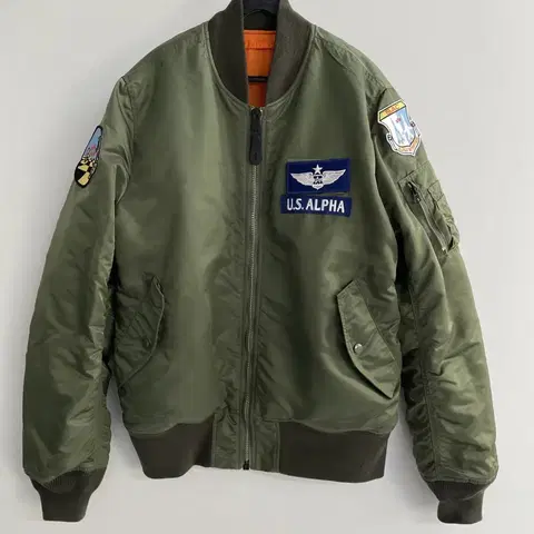 알파 인더스트리 리버시블 MA-1 항공점퍼 카키