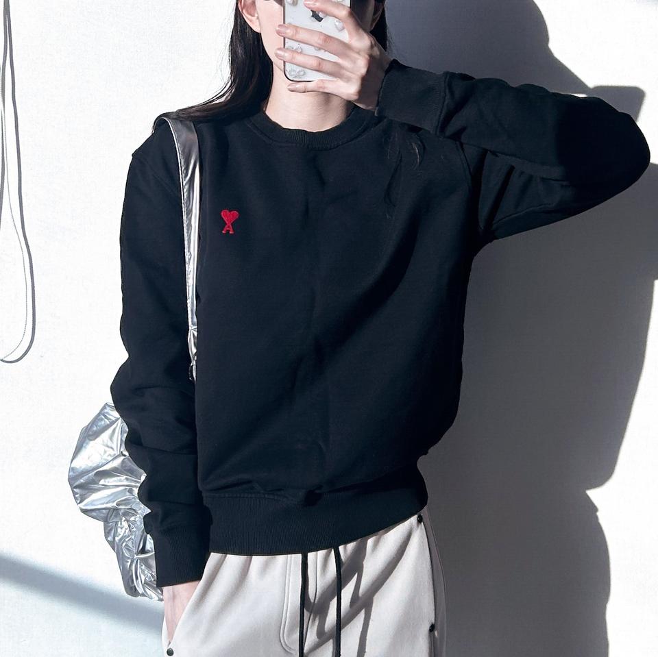 아미 스몰 하트 로고 맨투맨