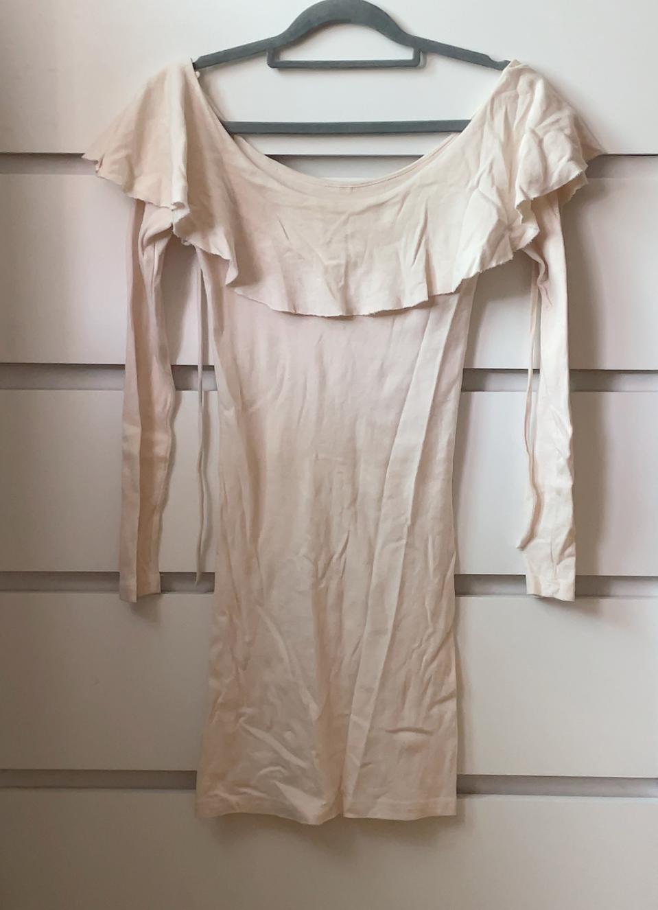 오프숄더 러플 슬림핏 니트원피스 넘나 예쁨