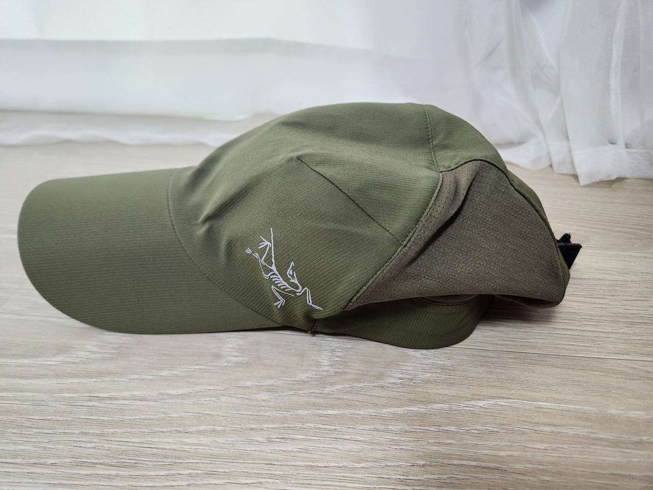 아크테릭스 칼버스 캡 카키색