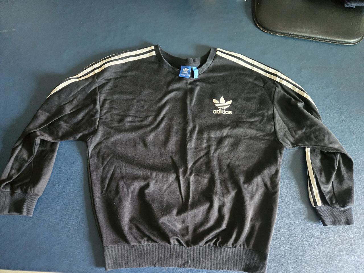 아디다스 삼선 맨투맨 2종