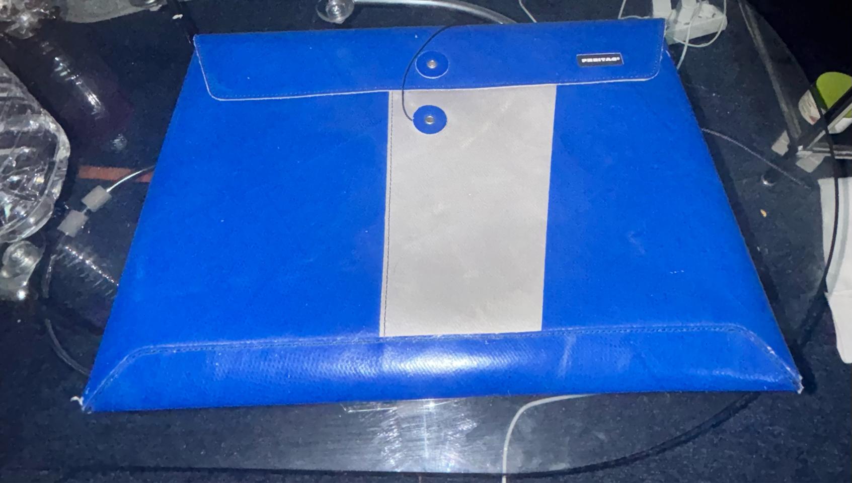 프라이탁 15인치 슬리브