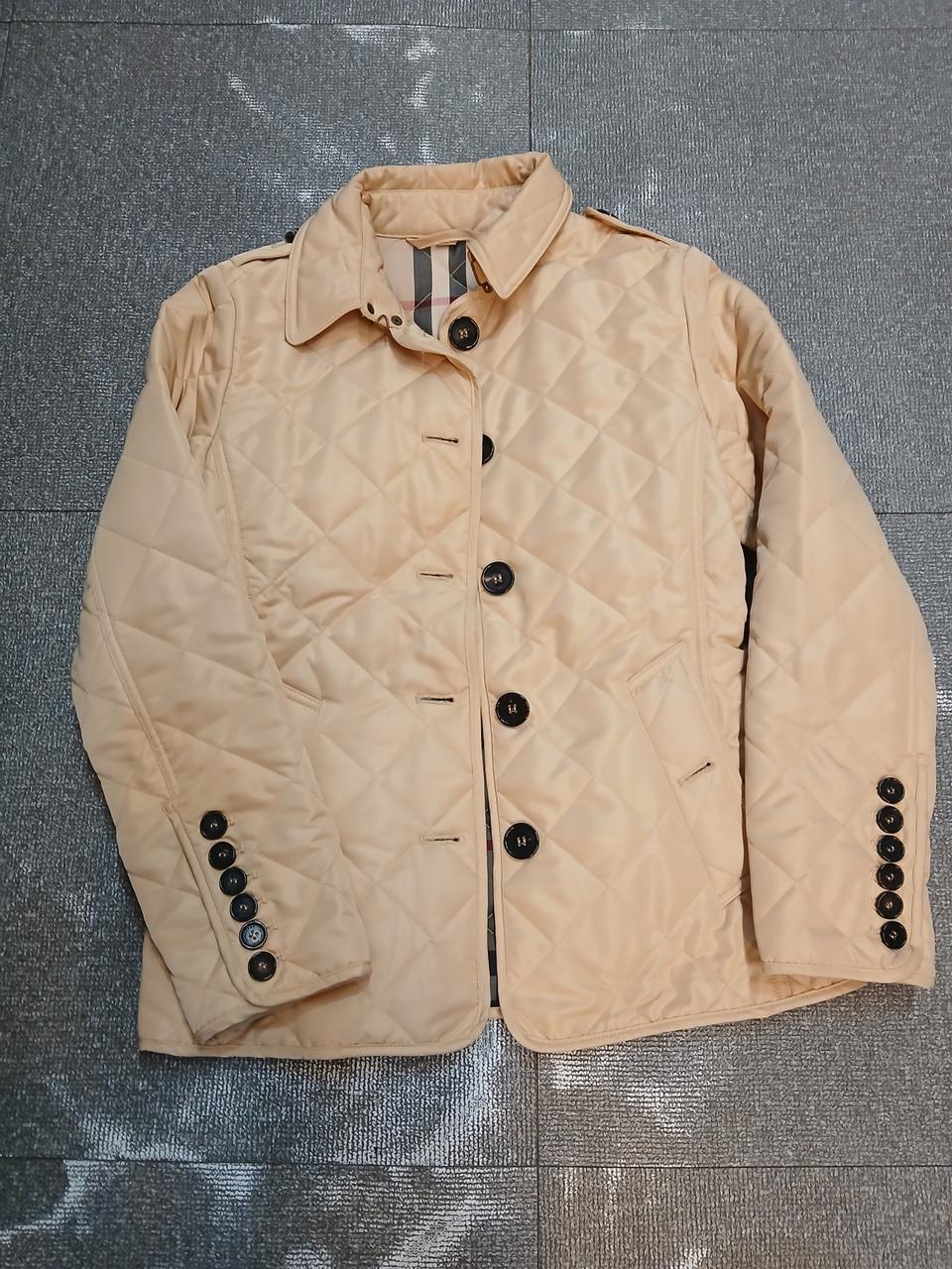 버버리 퀼팅 자켓