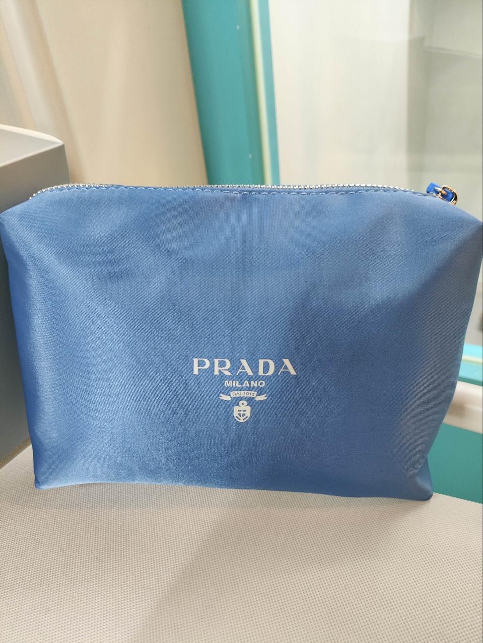 프라다 파우치