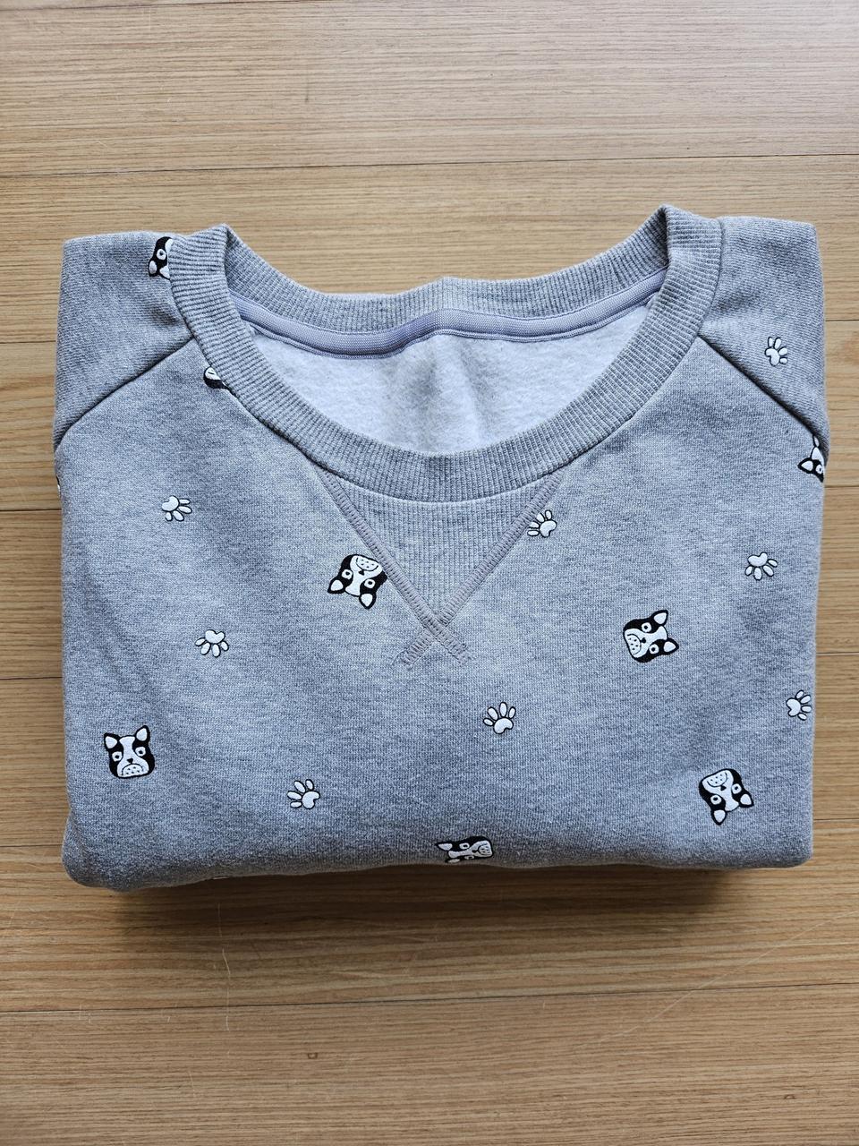 휠라 그레이 강아지 맨투맨 기모 티셔츠