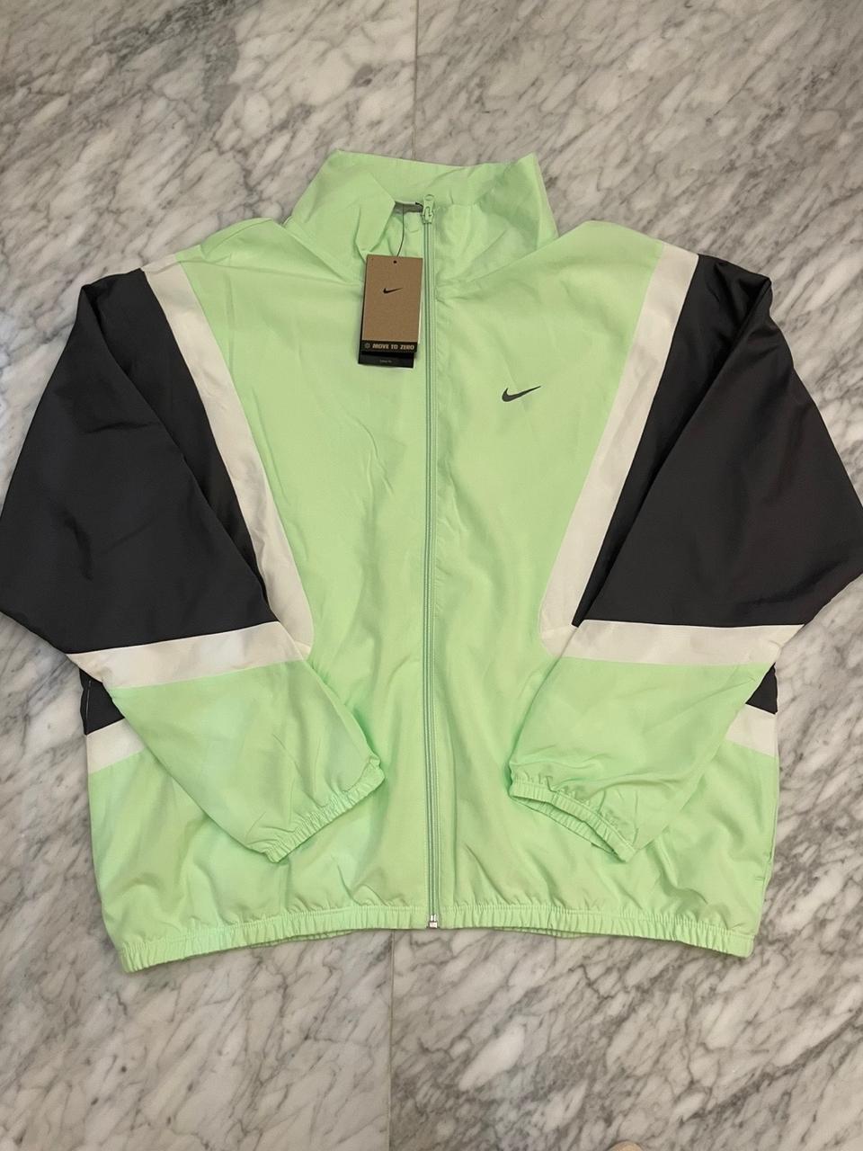 나이키 바람막이 XXL 새제품