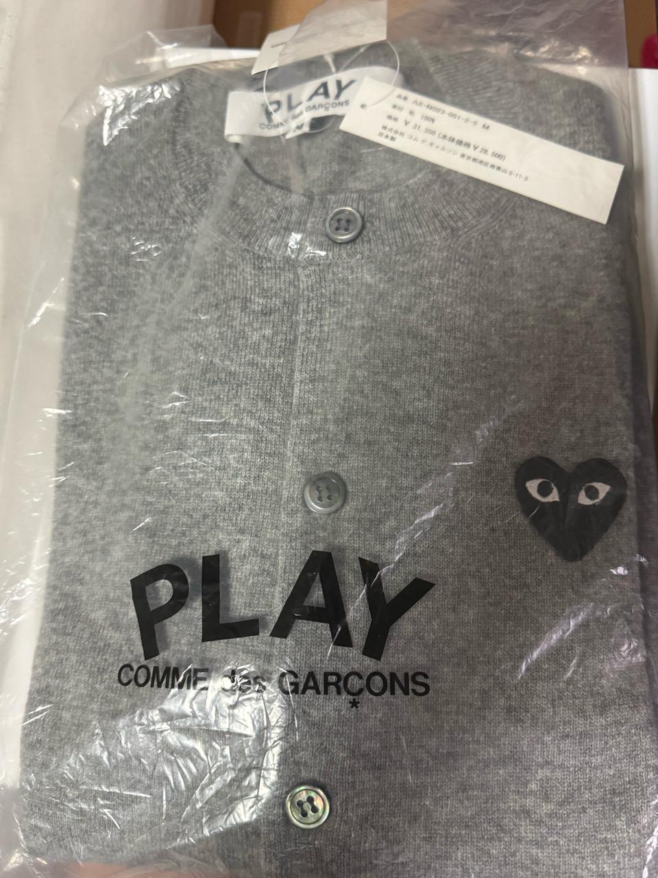 꼼데가르송 가디건 M사이즈 미개봉 팝니다.