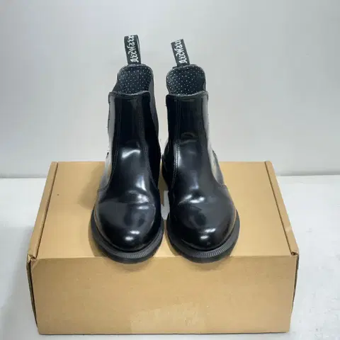 [250]닥터마틴 첼시1부츠 플로라