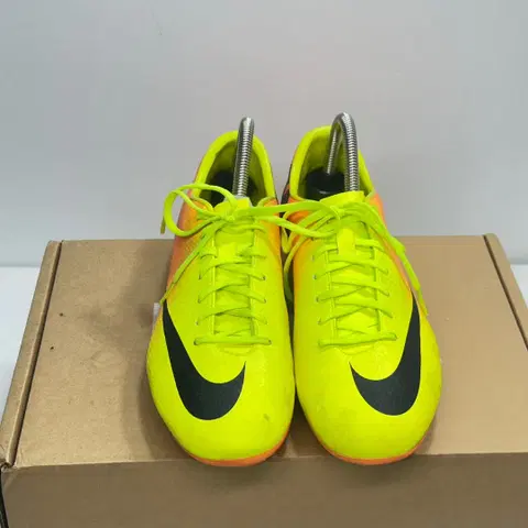 [275]나이키 축구화 머큐리얼 벨로체 HG-V