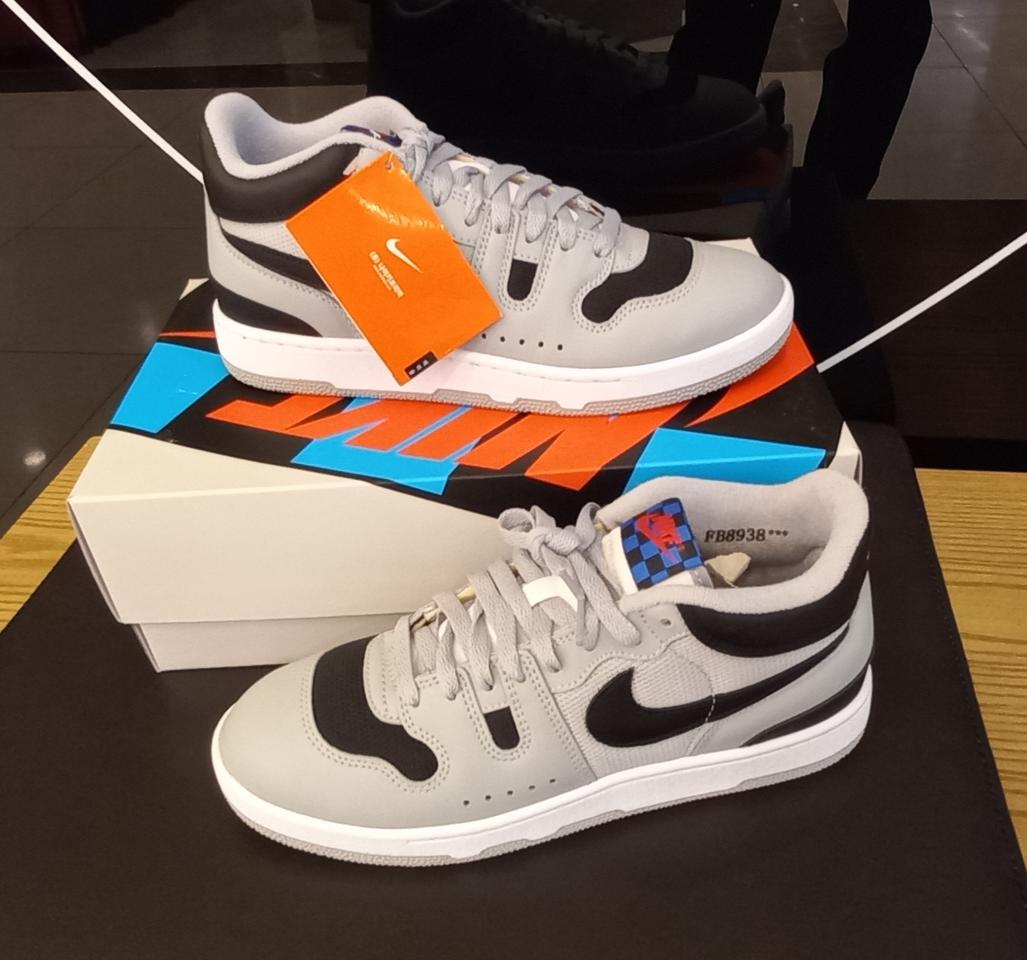 나이키 큐에스 Attack 스모크그레이 운동화 265 사이즈