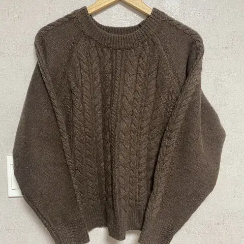 크렘므 꽈배기 모카무스 브라운 오버핏 니트 스웨터 그렌마 고퀄 벌룬 박시