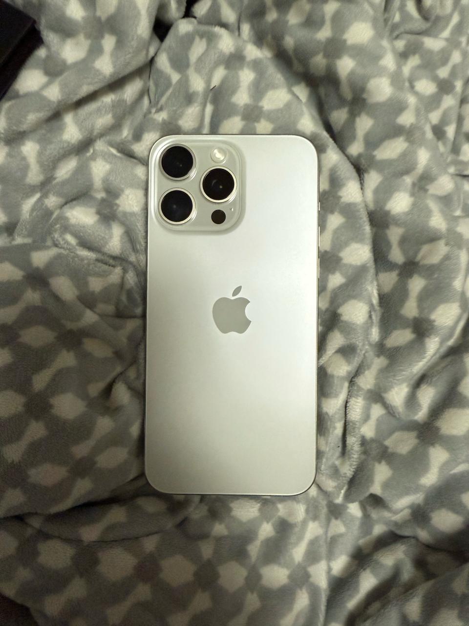 아이폰15PROMAX 512 (화이트)