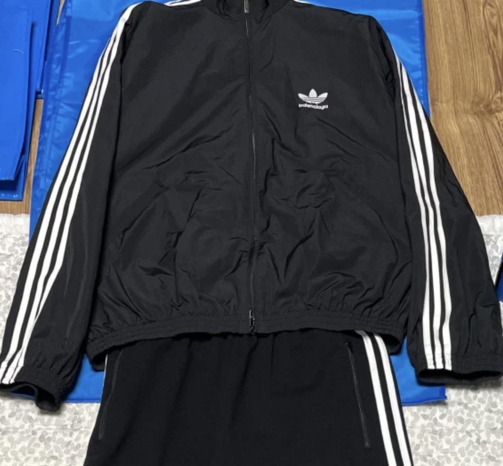 발렌시아가 아디다스 트랙자켓