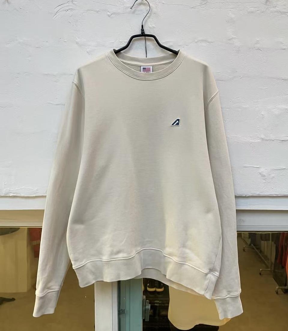 AUTRY 테니스 아카데미 맨투맨 스웻셔츠