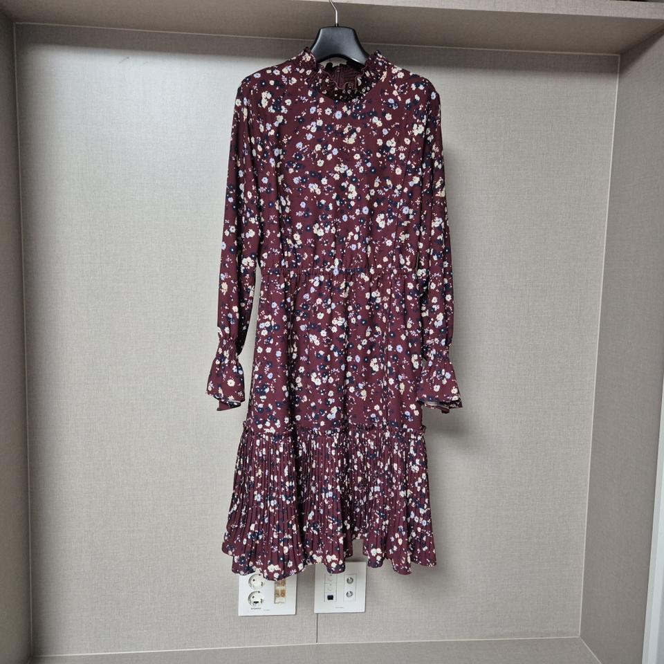 55)온앤온 플로럴 플리츠 원피스