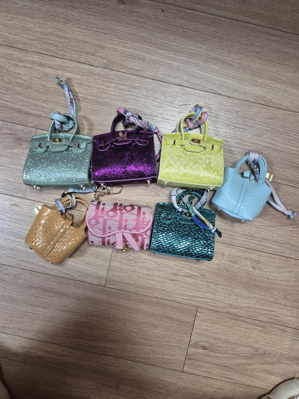 미니가방. 키링. 에어팟케이스