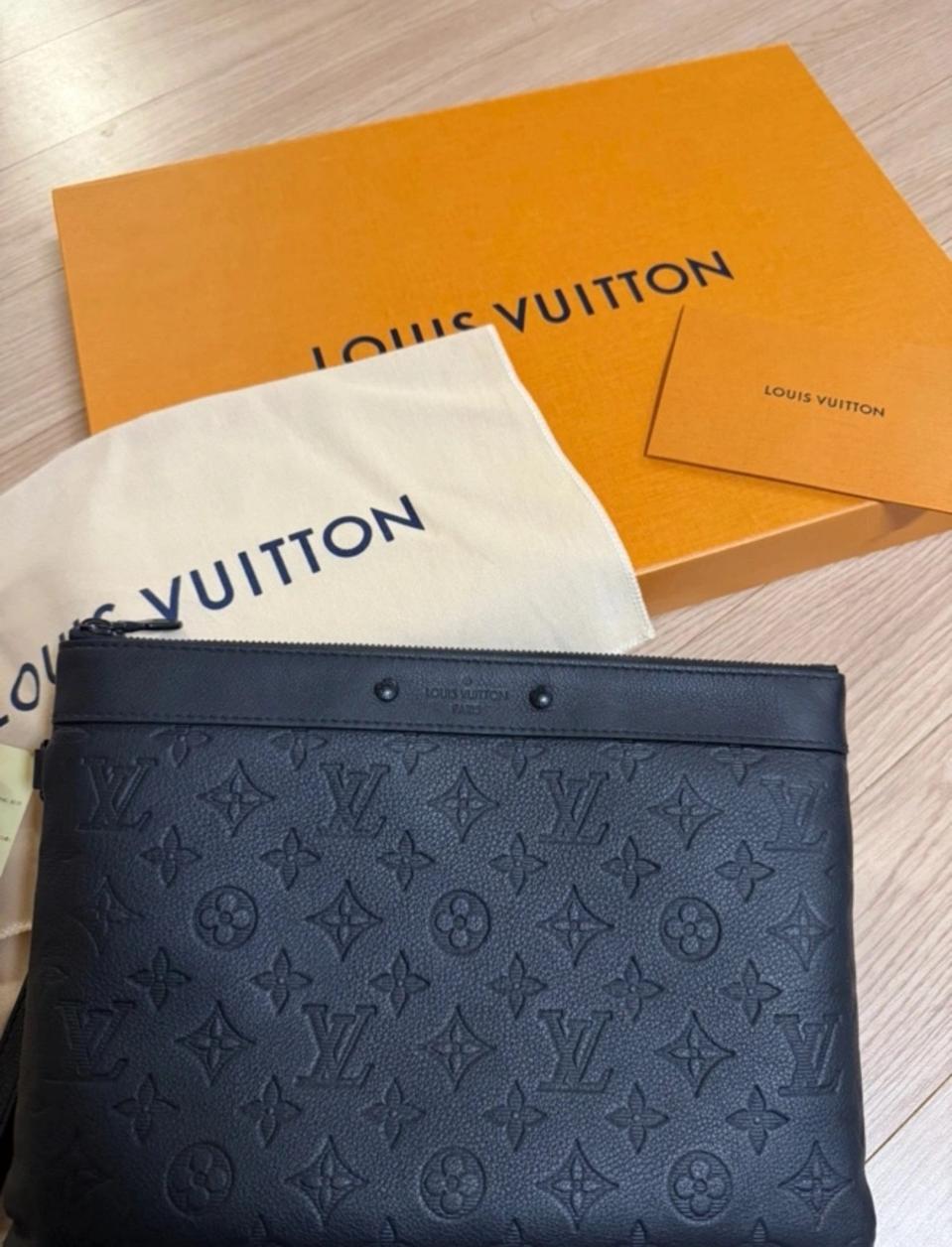 루이비통 포쉐트 투고 파우치