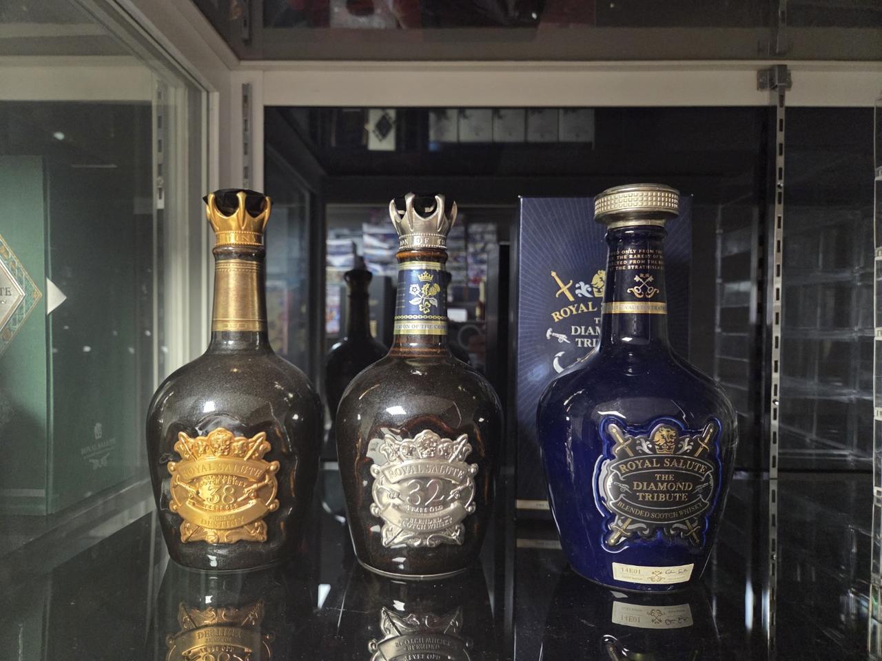 로얄살루트 32, 38, 다이아몬드 트리뷰트 공병