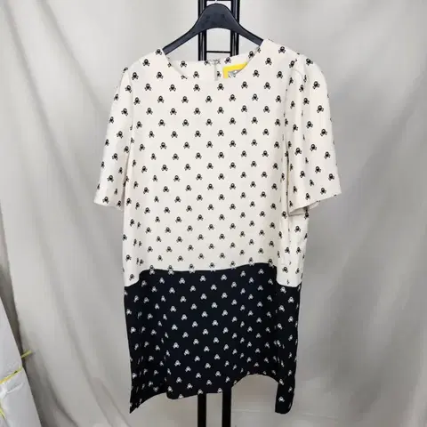 럭키슈에뜨 블라우스