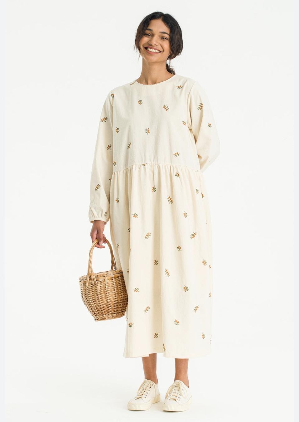 루즈핏 자수  롱원피스