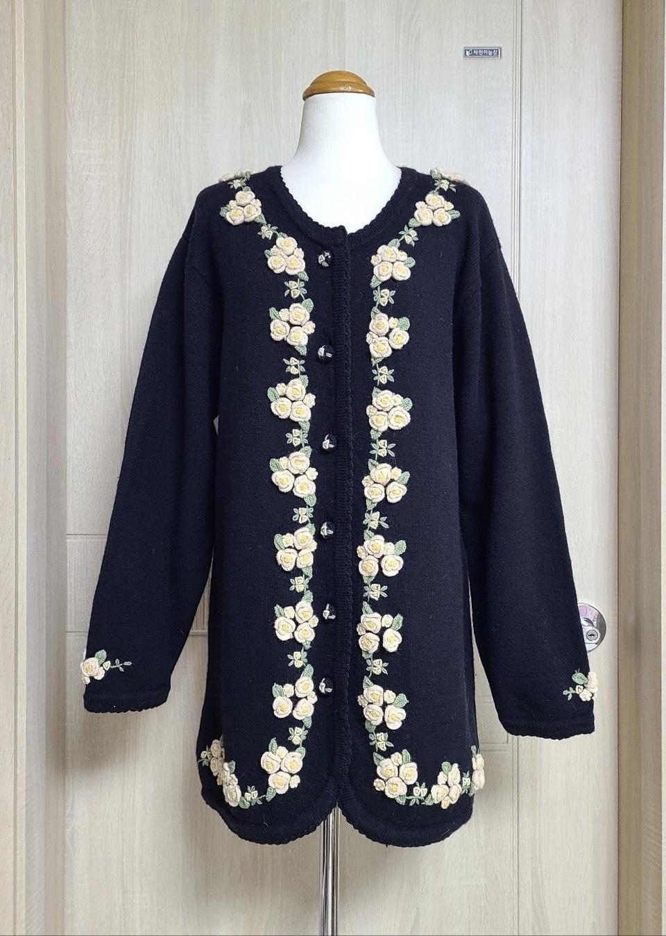 수입 VINO ROUGE 뜨개 코사지 가득 가디건