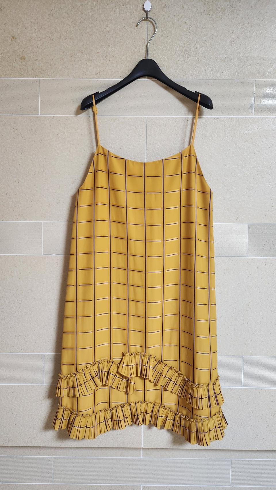 럭키슈에뜨 슬림 미니 원피스36ㅡ새상품