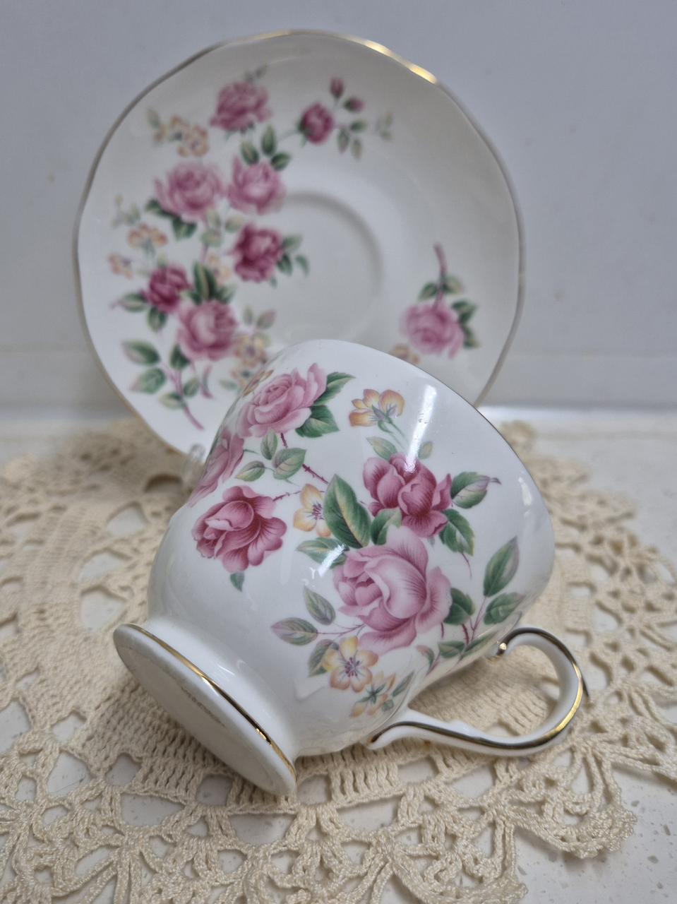 영국 더체스 빈티지 찻잔 듀오