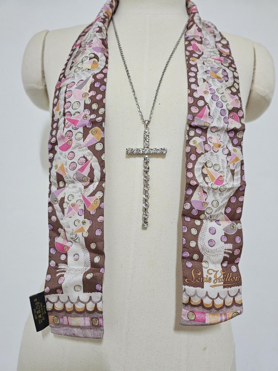 큐빅 크로스 십자가 목걸이  상태좋음