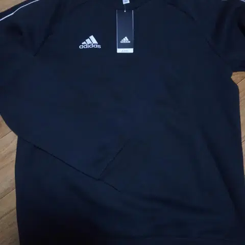 아디다스 맨투맨