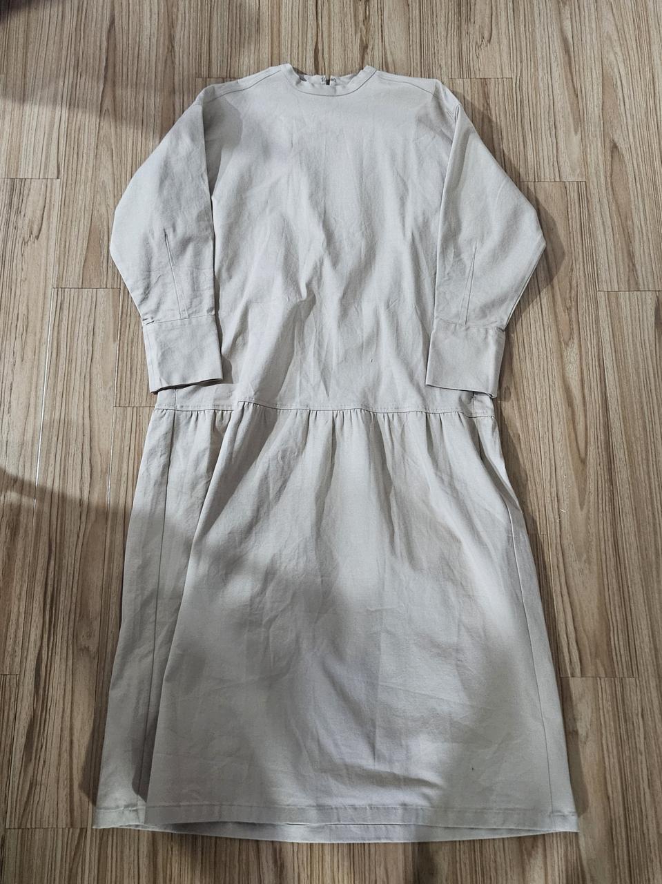 쇼트벗스터닝 맥시 원피스