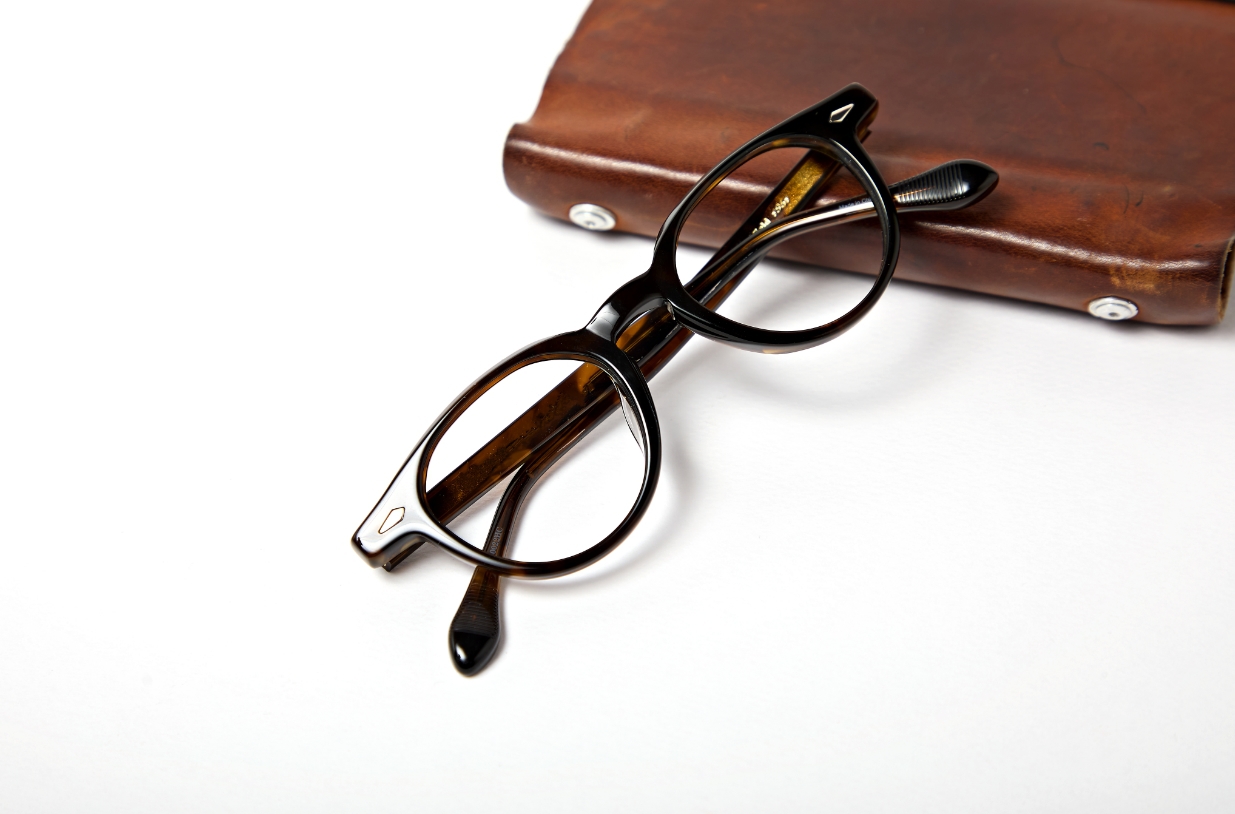 오크 마호가니, 47"사이즈 안경