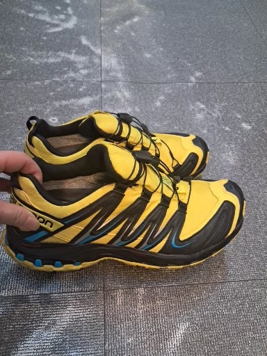 살로몬 고어텍스 운동화