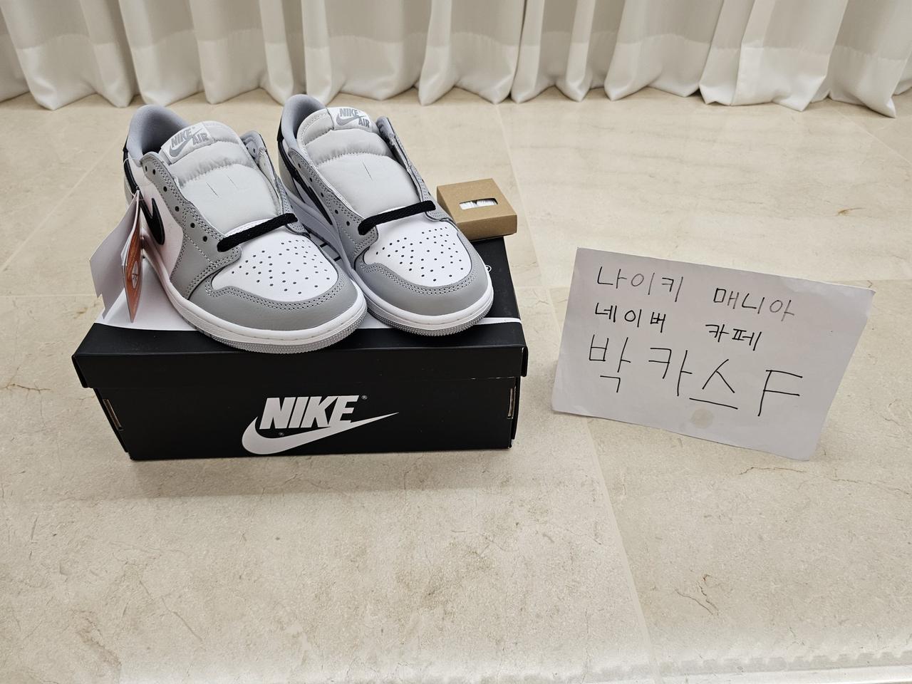 [255] 조던 1 로우 OG 울프 그레이 앤 화이트